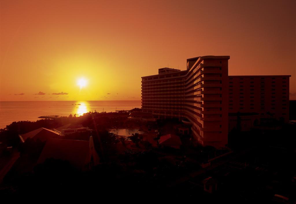 Royal Hotel Okinawa Zanpamisaki Yomitan Exterior foto